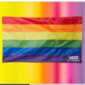 Collectors 🦄Show your PRIDE w VANS RAINBOW FLAG